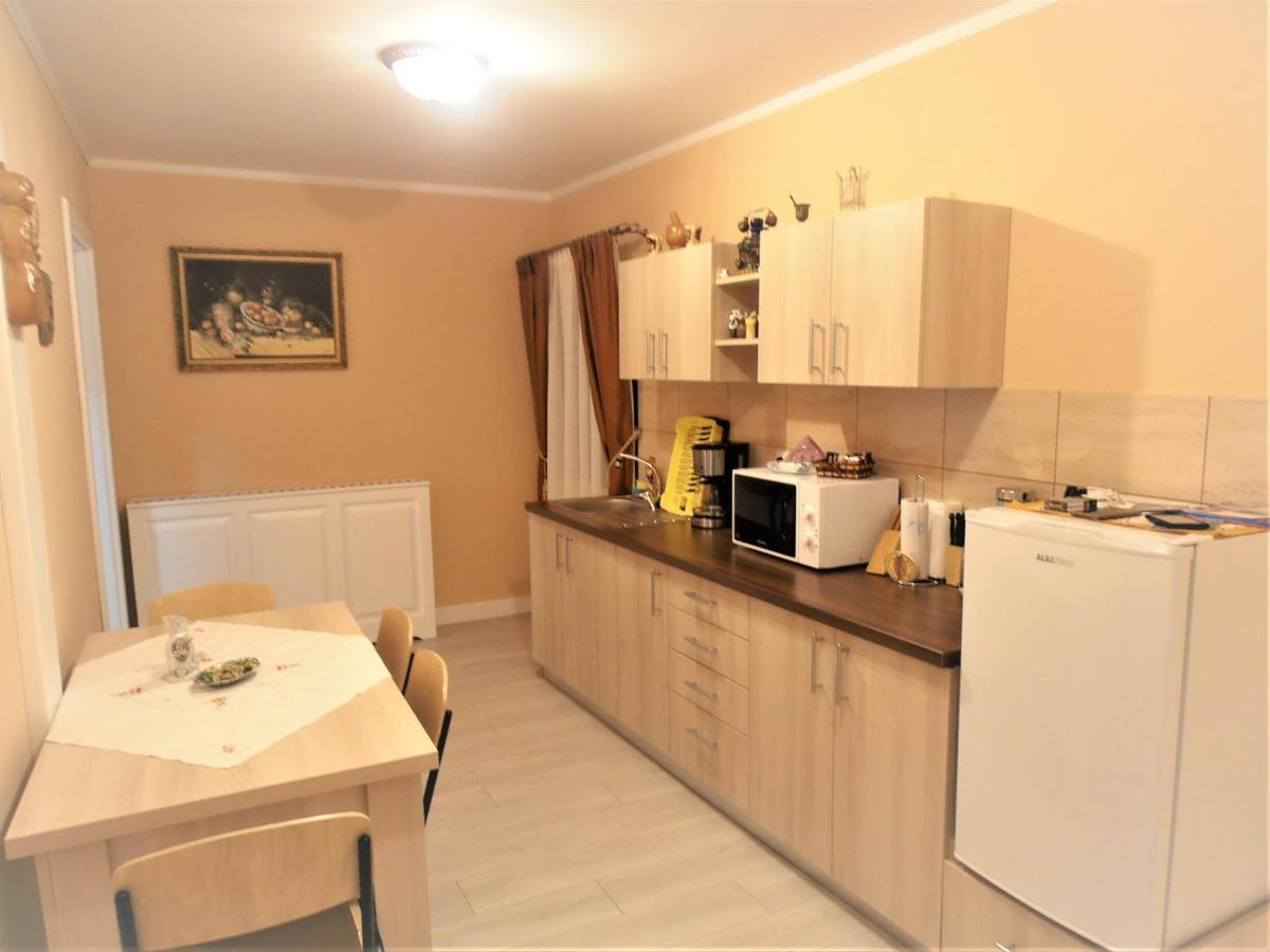 Gothic House Apartment Sibiu Bagian luar foto