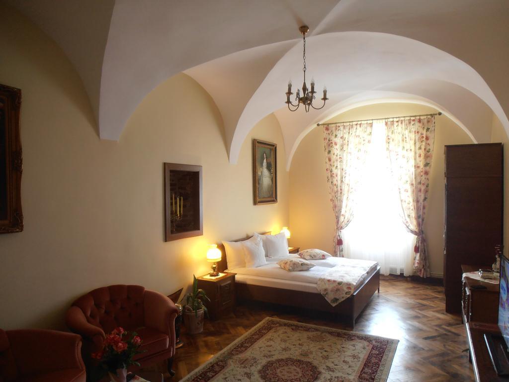 Gothic House Apartment Sibiu Bagian luar foto