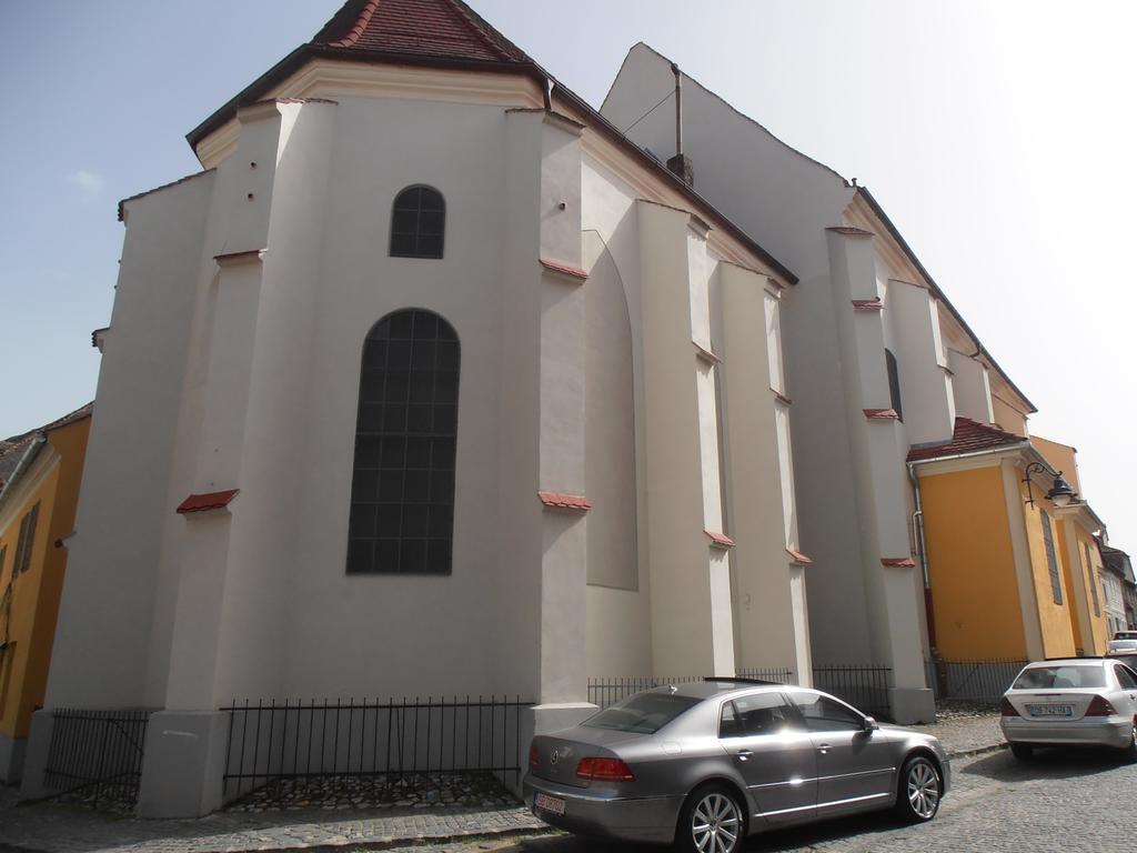 Gothic House Apartment Sibiu Bagian luar foto