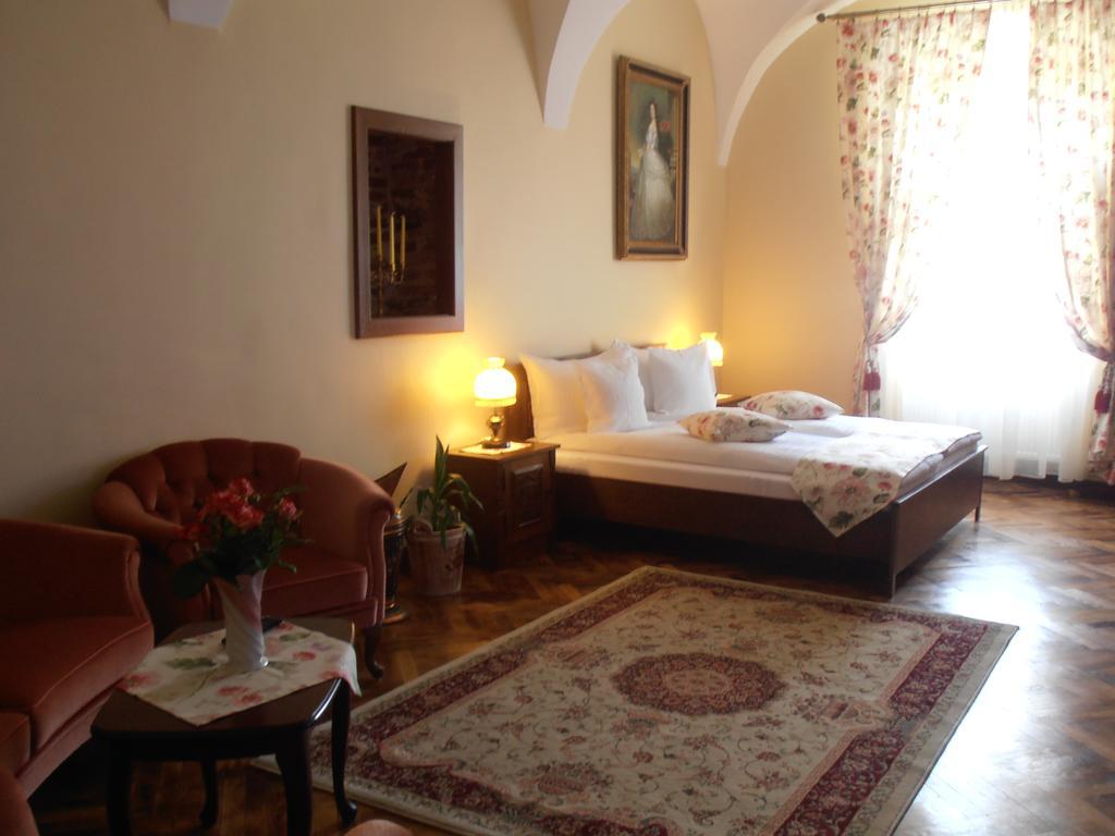 Gothic House Apartment Sibiu Bagian luar foto