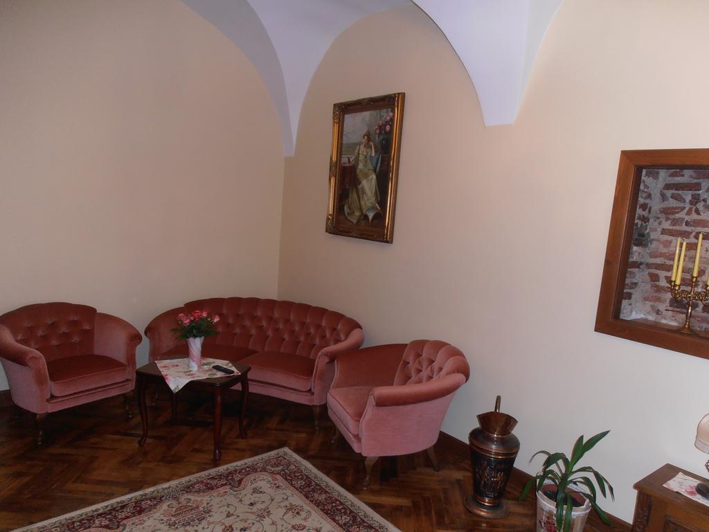 Gothic House Apartment Sibiu Bagian luar foto