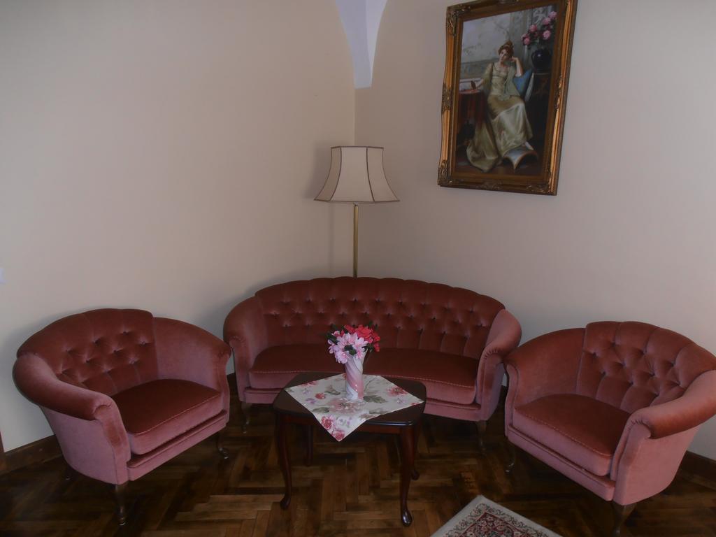 Gothic House Apartment Sibiu Bagian luar foto